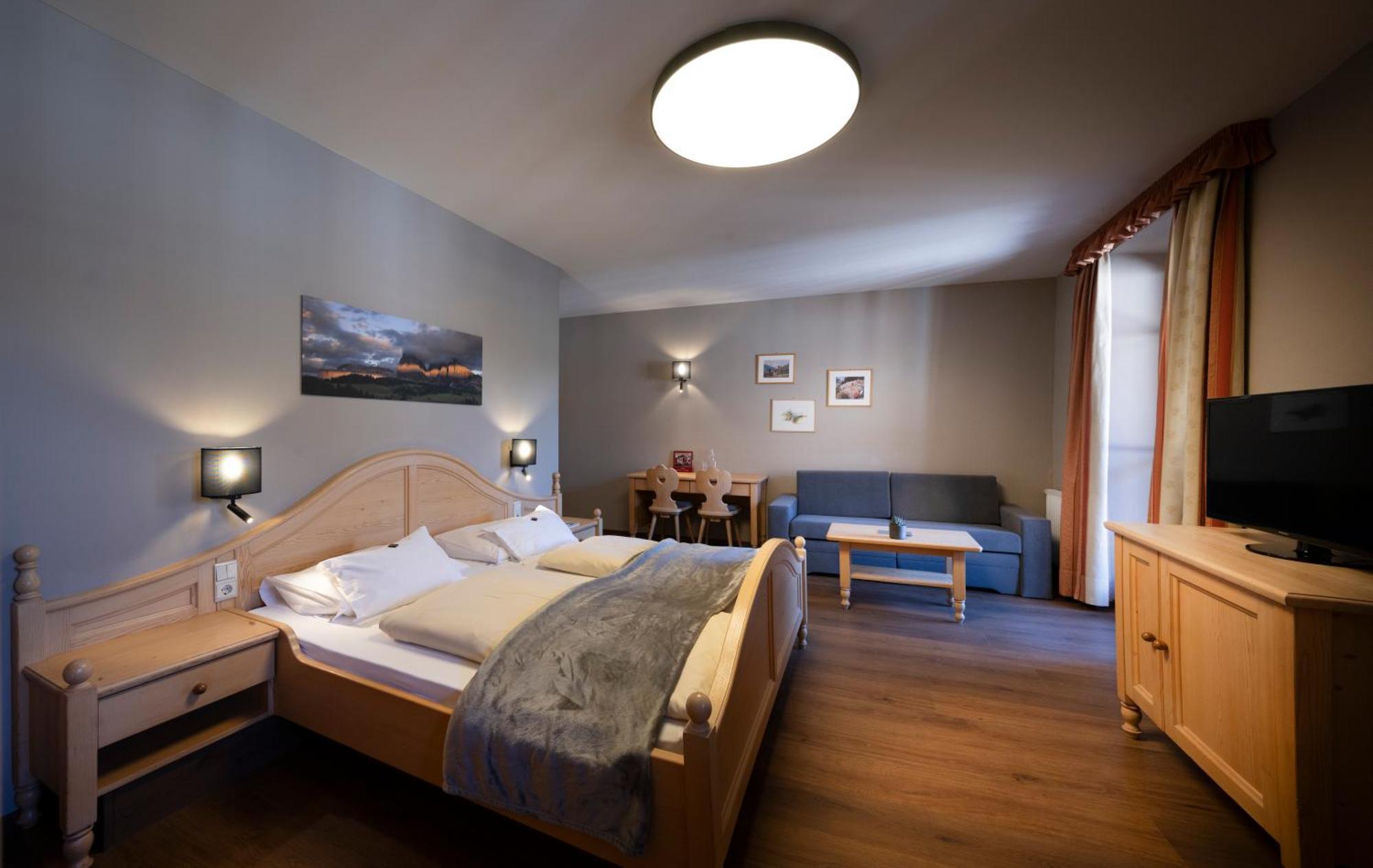Hotel Zum Turm Castelrotto Dış mekan fotoğraf